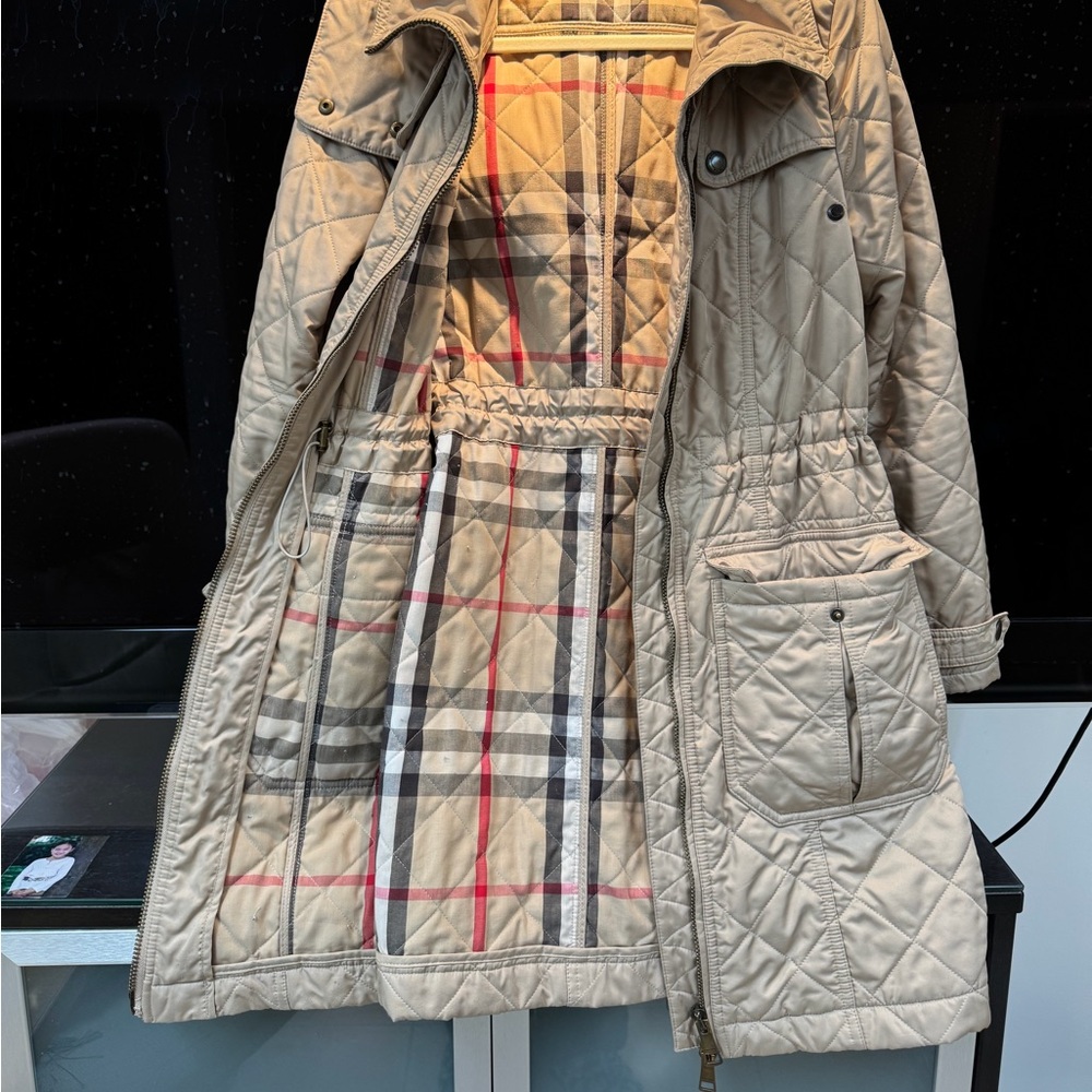 Burberry Beige Quilted Trench Coat with Signature Plaid Lining - Picture 2 of 4